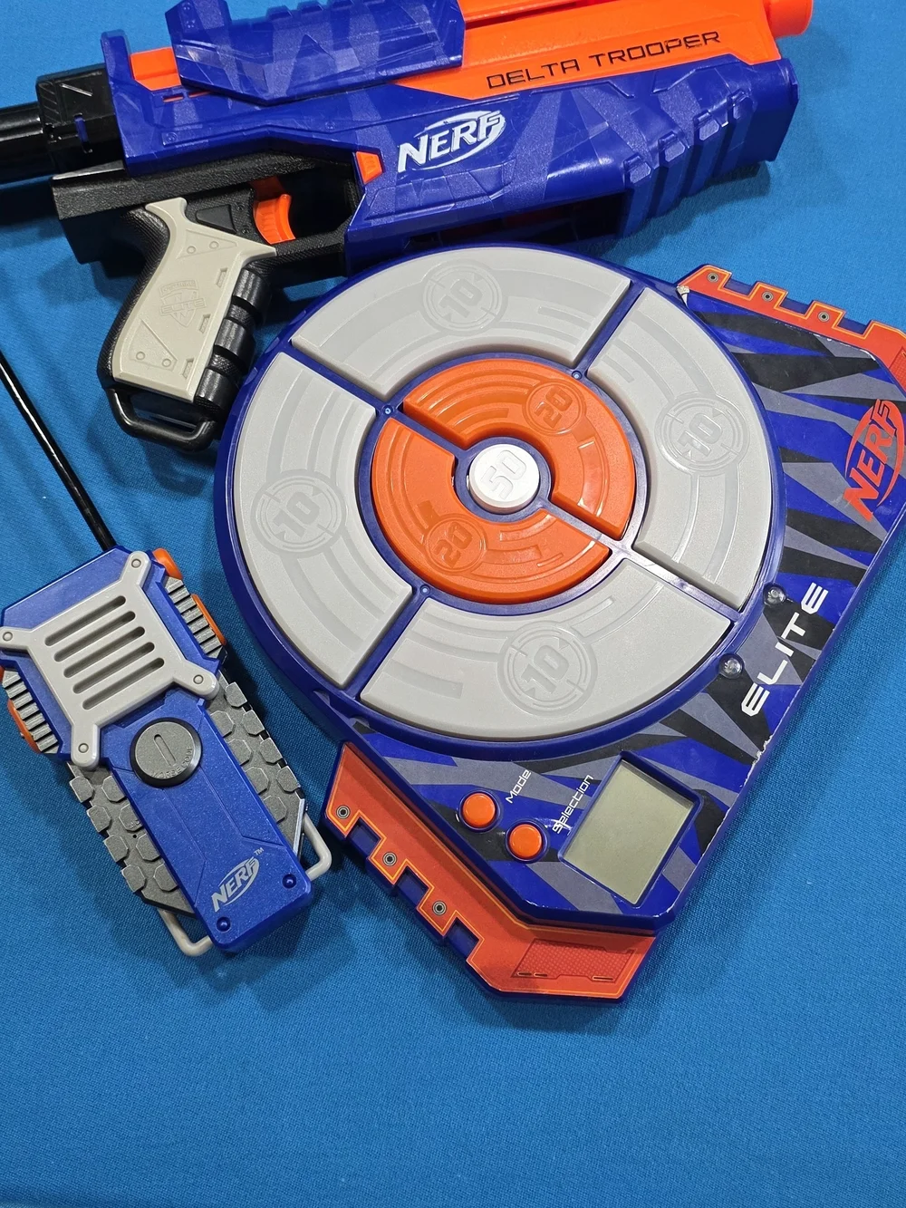 NERF Elite Delta Trooper Electronic Target - Blue & Orange